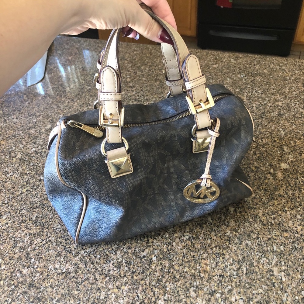 Michael Kors purse - Picture 5 of 5